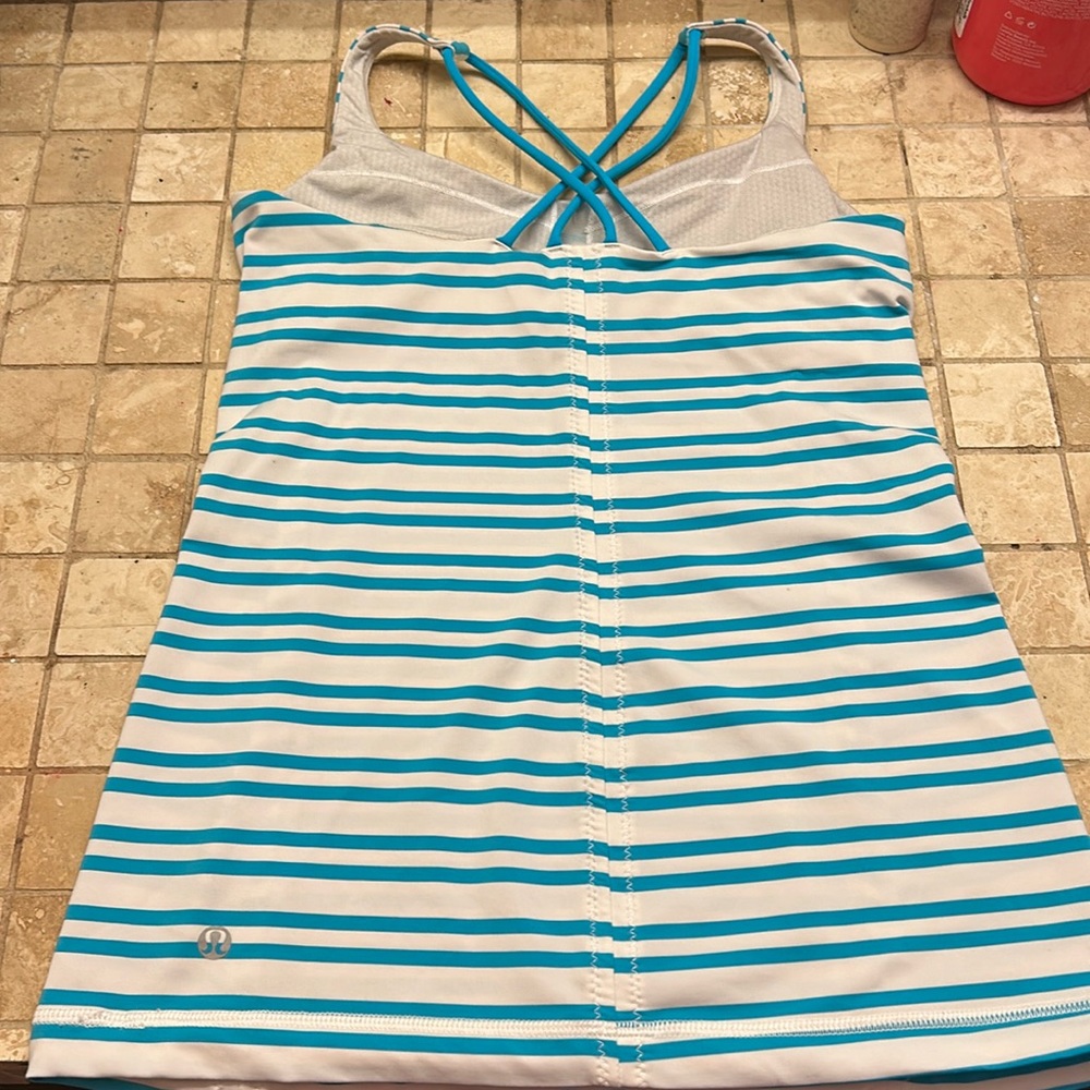 Lululemon free to be tank top